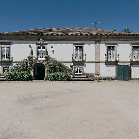 לינה וארוחת בוקר Casa Dos Pombais 4*