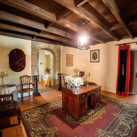 Casa Dos Pombais 4*