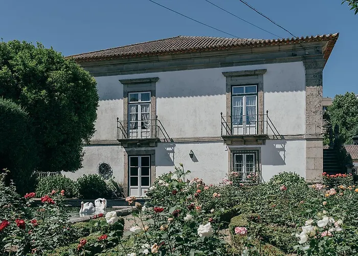 Casa Dos Pombais ベッド・アンド・ブレックファスト 3*