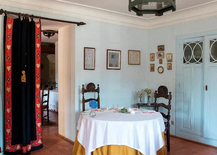 לינה וארוחת בוקר Casa Dos Pombais 3*